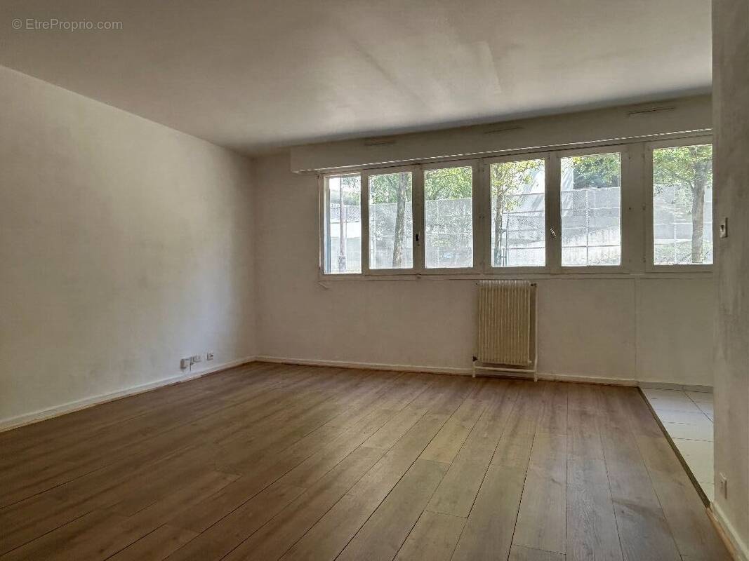 Appartement à PARIS-19E
