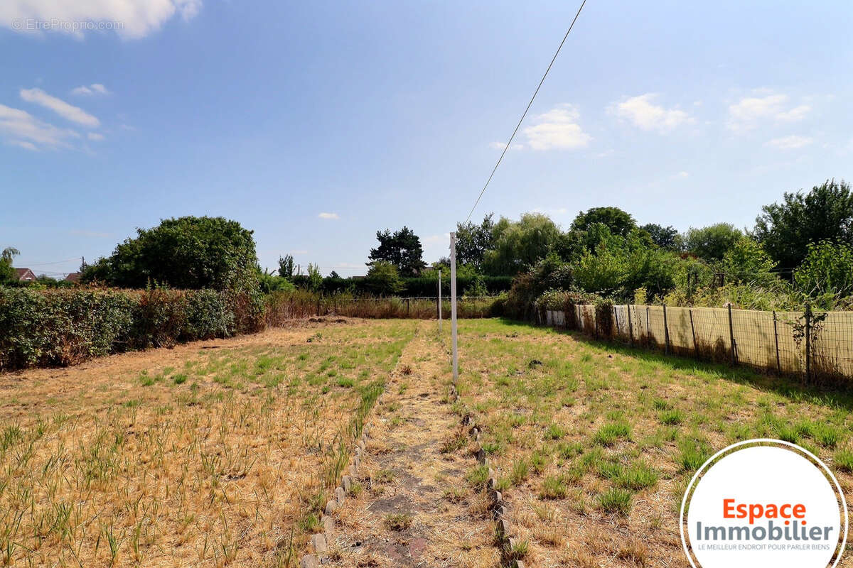 Élégante maison de cheminot avec grand jardin & dépendances   75 m2 Somain - photo 4