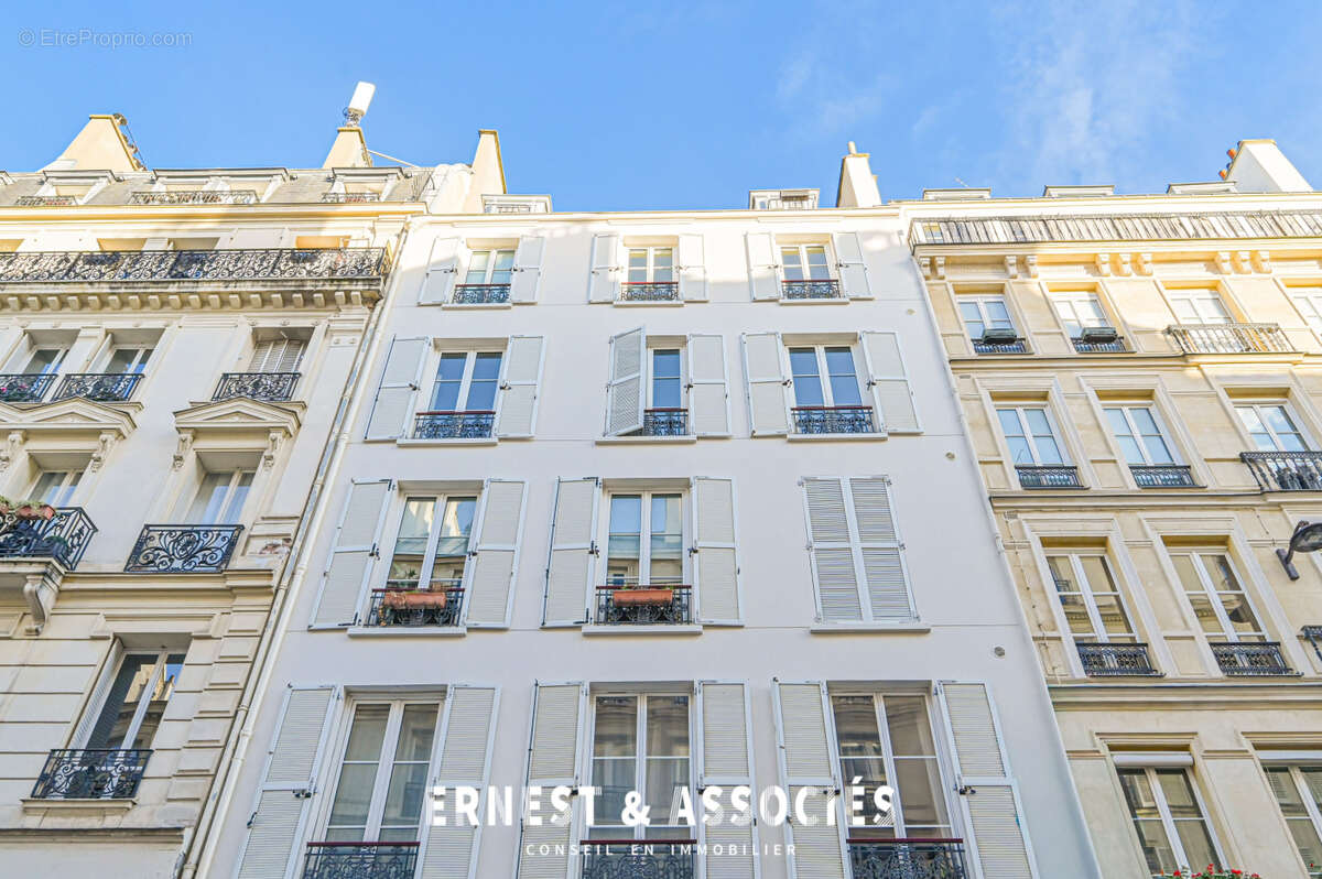 Appartement à PARIS-10E