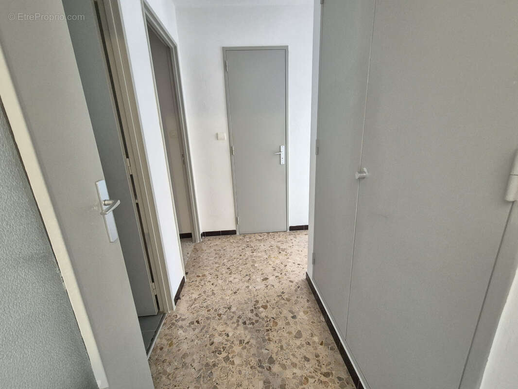 Appartement à HYERES