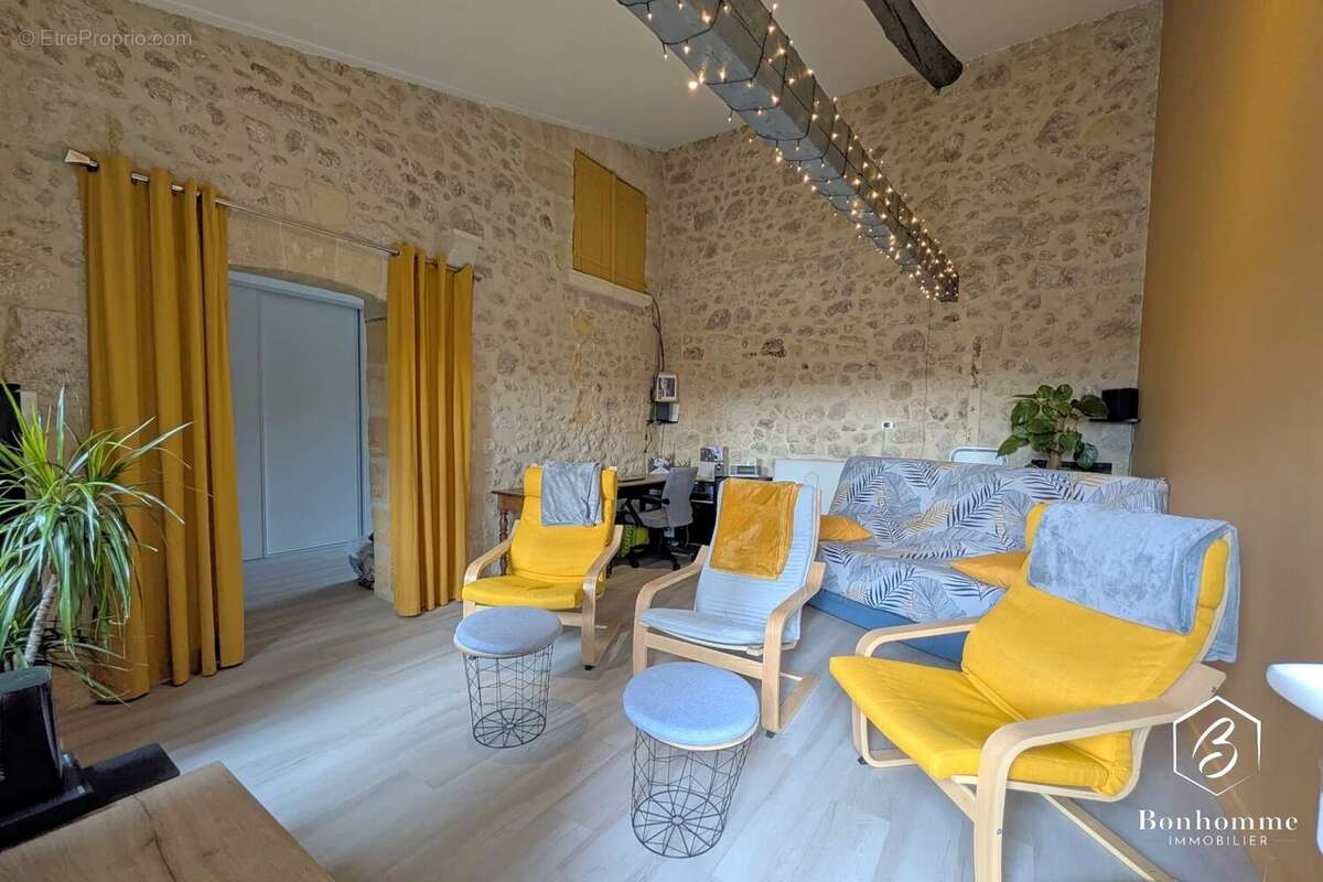 Maison à LESTIAC-SUR-GARONNE