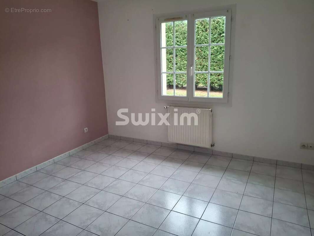 Maison à CANDE-SUR-BEUVRON