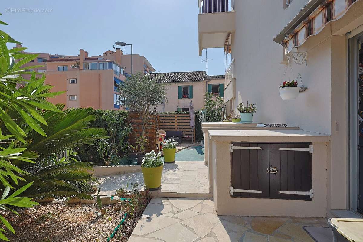 Appartement Vallauris 2 pièce(s) 55 m2 rez de jardin - photo 14