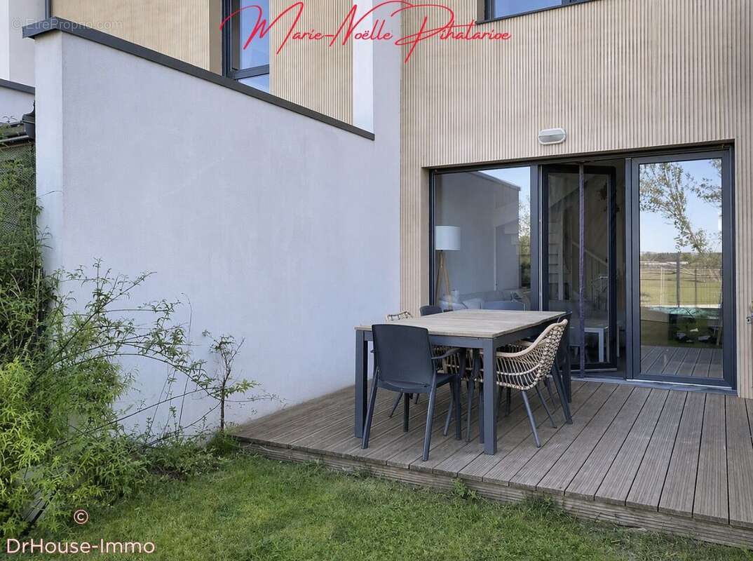 Maison à BLANQUEFORT