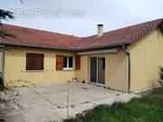 Maison à SAINT-CLAIR-DE-LA-TOUR