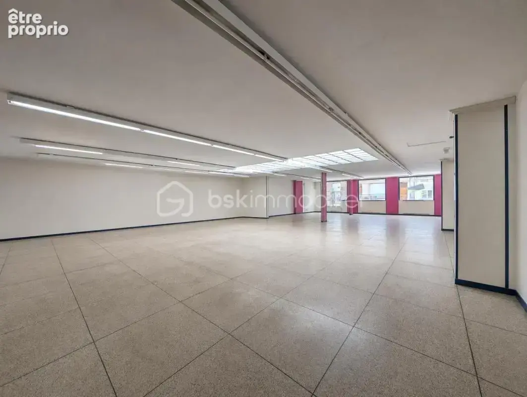 Local commercial - photo 2