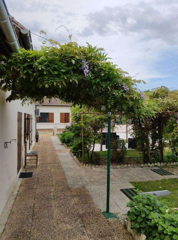 Maison à MOULEYDIER