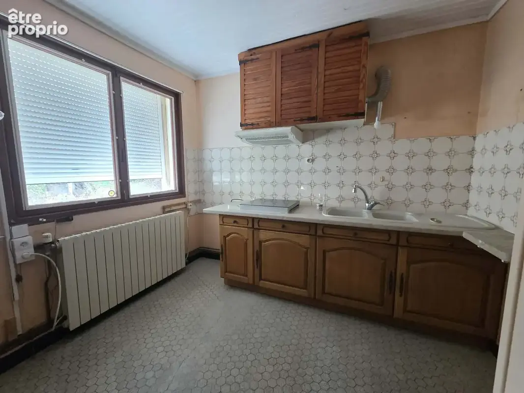 Maison avec dépendances et terrain - photo 6