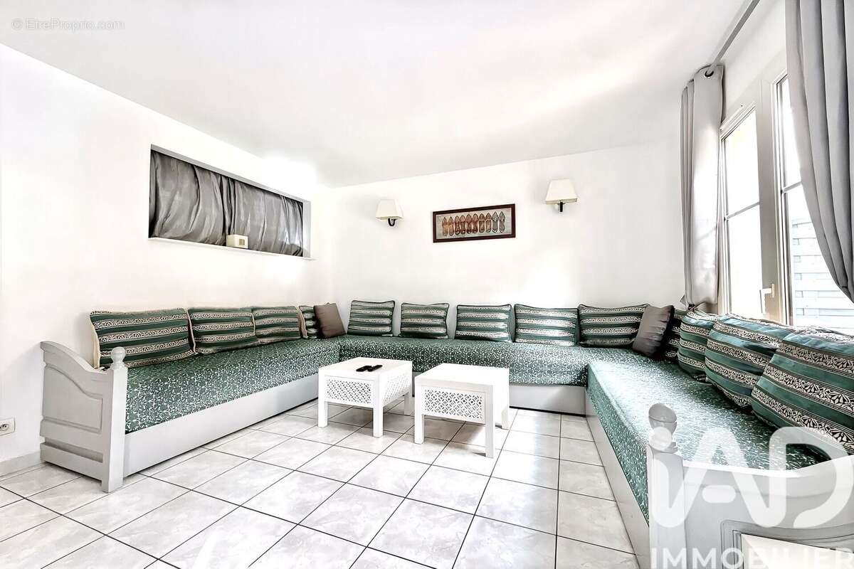 Photo 2 - Maison à BAILLY-ROMAINVILLIERS