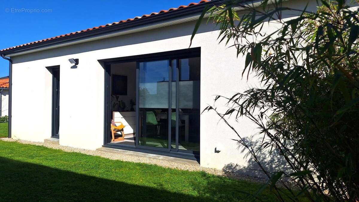 Maison 89 m² à Le Fuilet  - photo 8