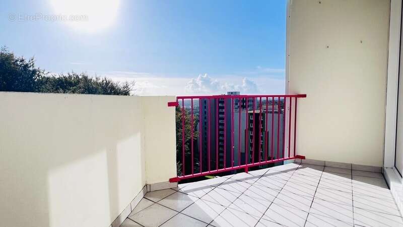 QUIMPER (29), à vendre QUIMPER appartement T4 de 80 m² habitable - photo 2