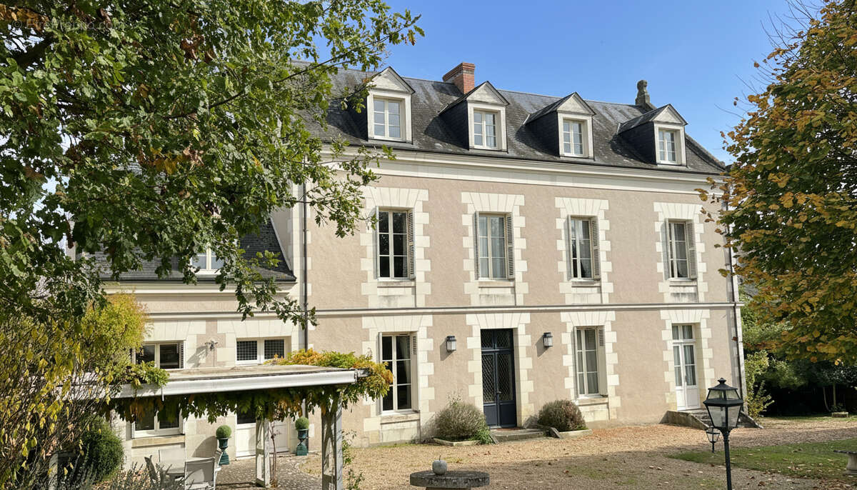 Maison à AZAY-LE-RIDEAU