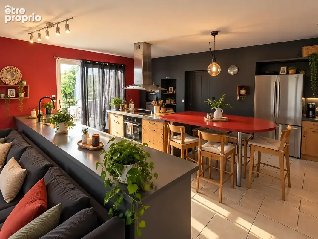 Maison familiale avec vaste pièce de vie et terrain de 1 700 m2   Pons (17800) - photo 4