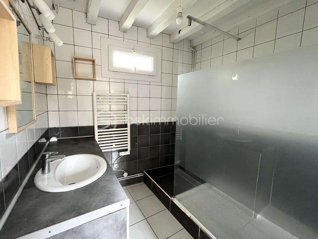 Maison à LA HARENGERE