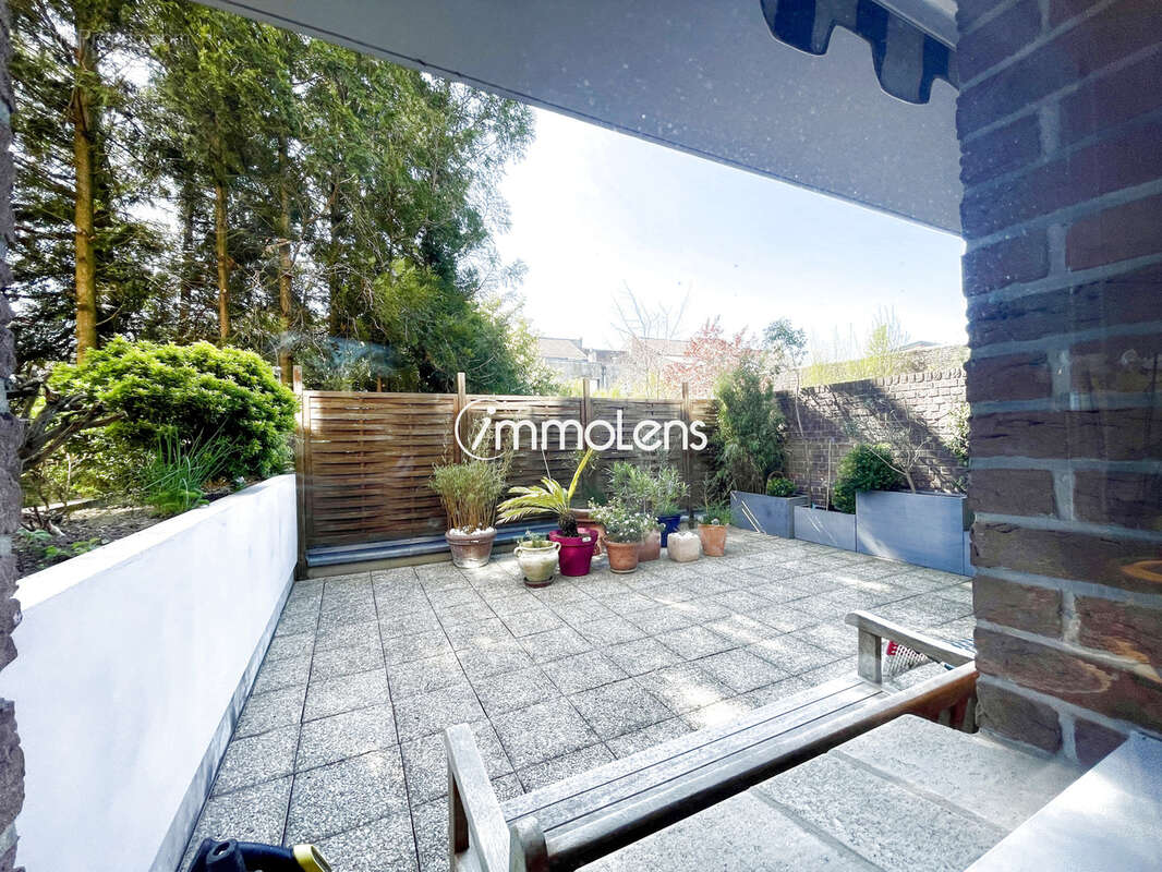 LENS Appartement T4 145m2 standing - terrasse - garage - photo 9