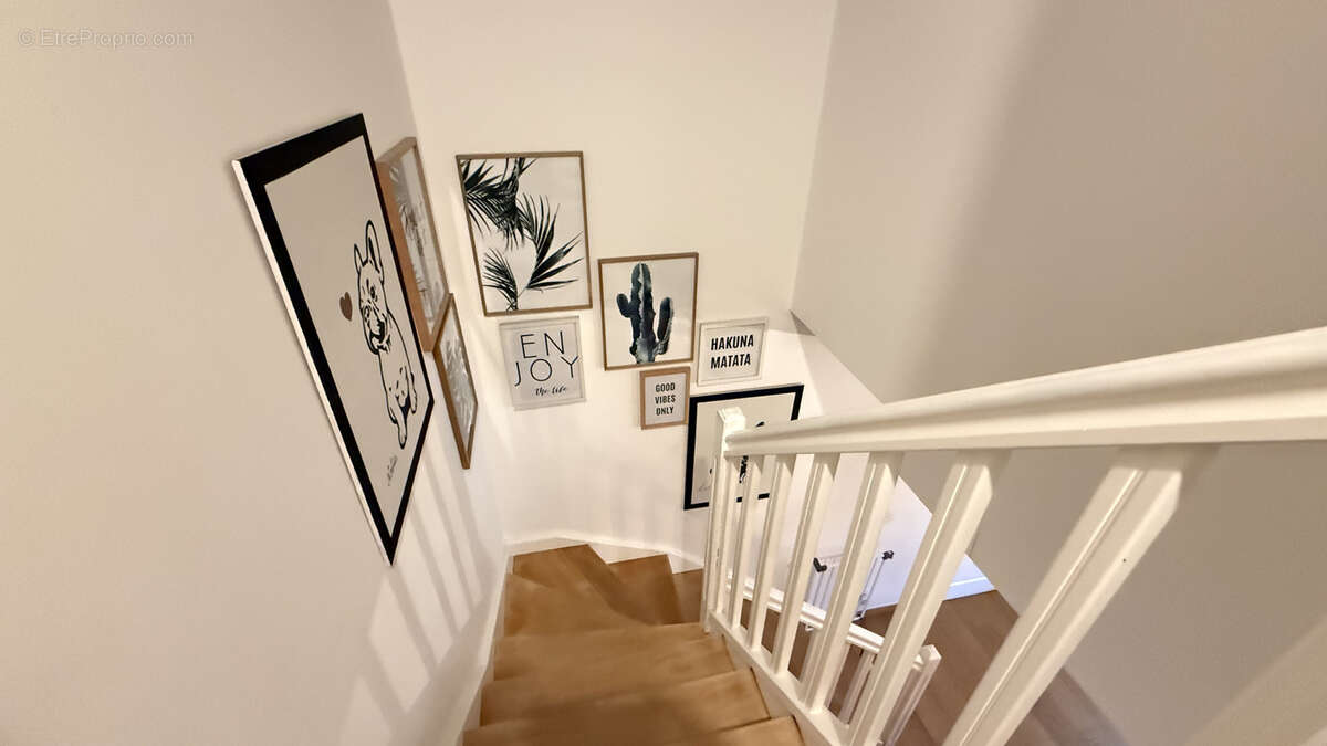 Maison à PREVESSIN-MOENS