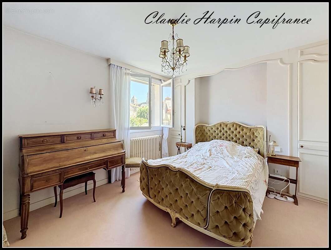 Maison à vendre 5 pièces PARTHENAY (79) - Parcelle d'environ 350 m², surf habit : 145 m² + plus diverses pièces utiliaires et ga - photo 13
