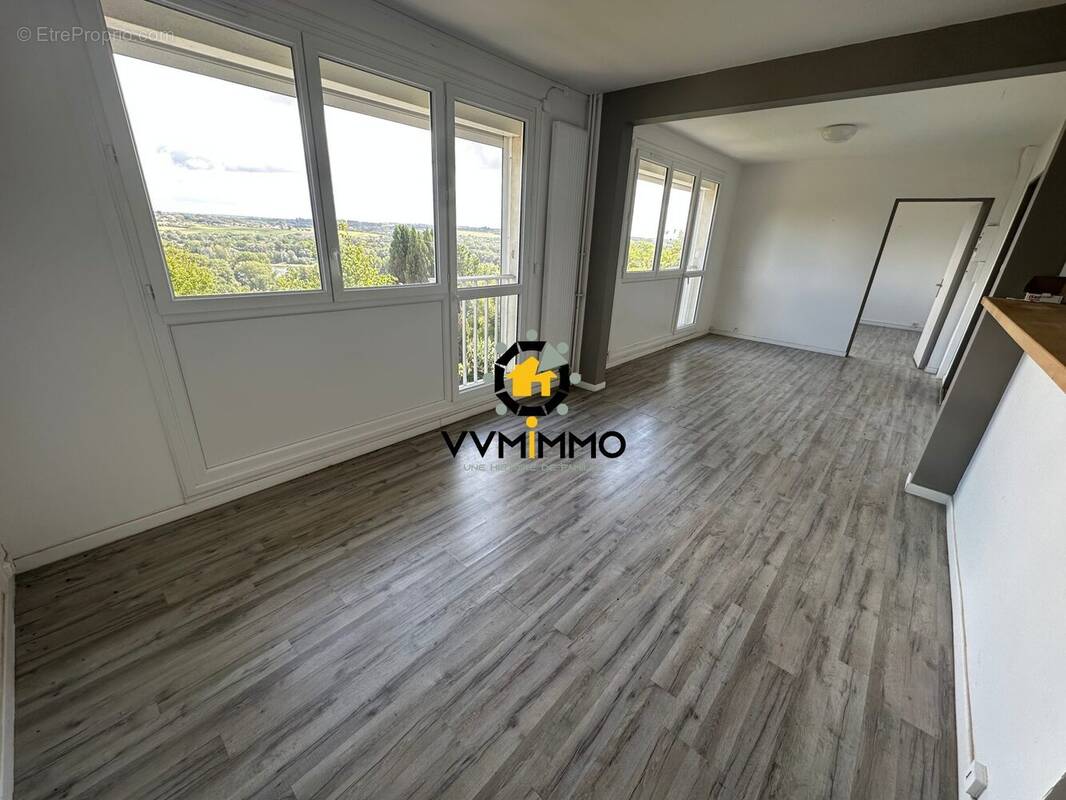 Appartement à LE CELLIER