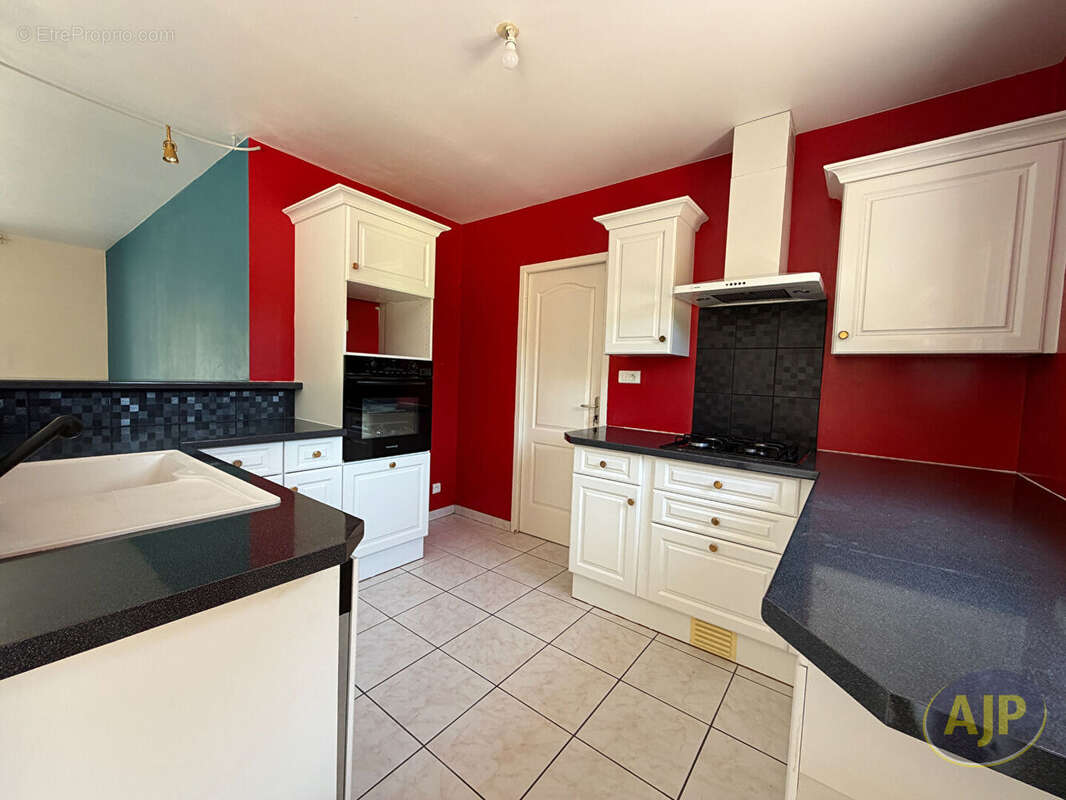 Maison de plain-pied de 95 m² ? Bien rare à Pons - photo 5