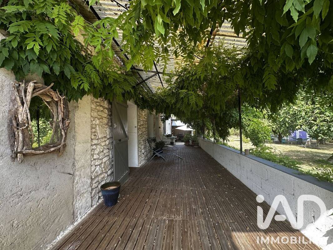 Maison 155 m² à Cahuzac  - photo 1