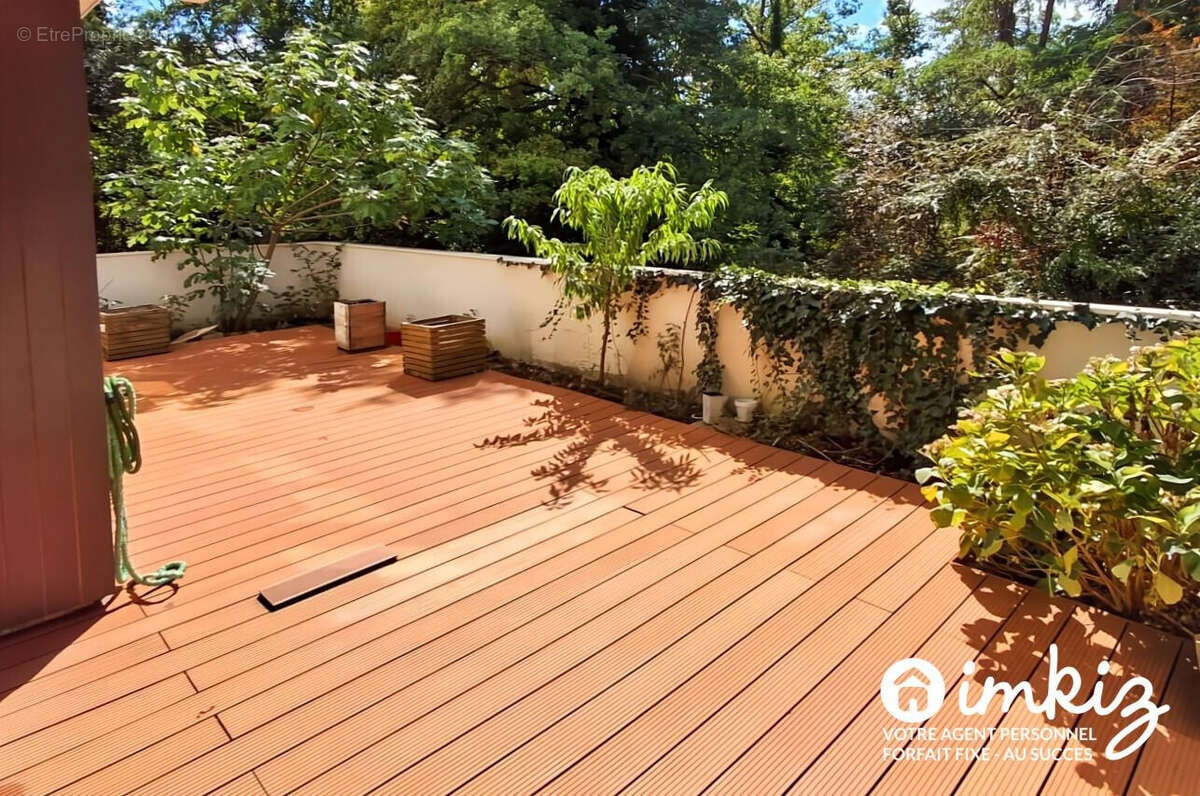 2 pièces avec grande terrasse et vue sur le bois - photo 2