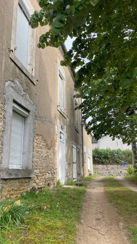 Maison à LA CHARITE-SUR-LOIRE