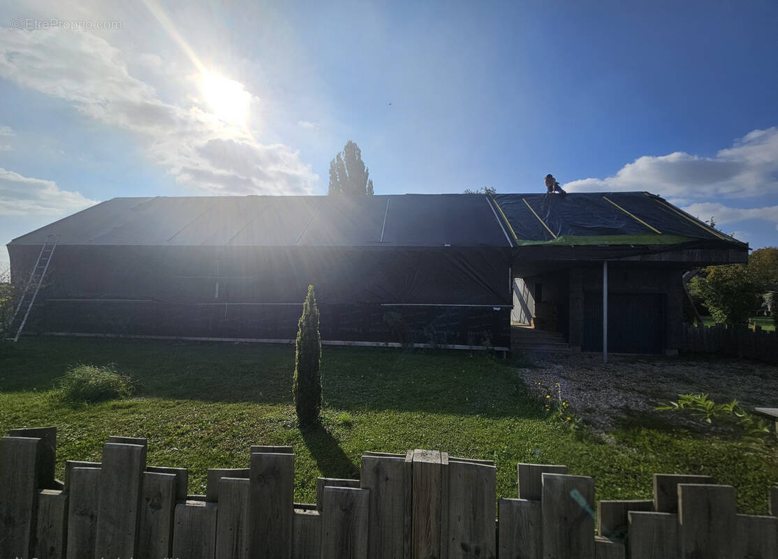 Maison à SAINT-MAURICE-MONTCOURONNE