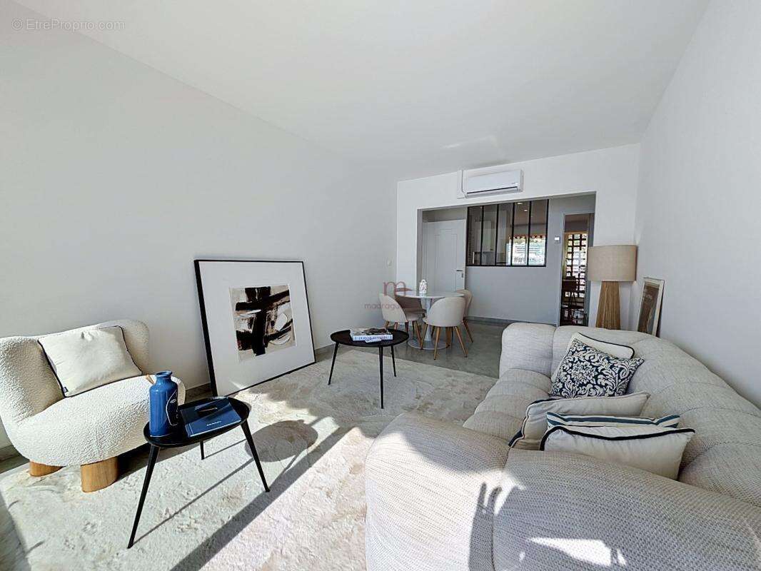 Appartement à ROQUEBRUNE-CAP-MARTIN