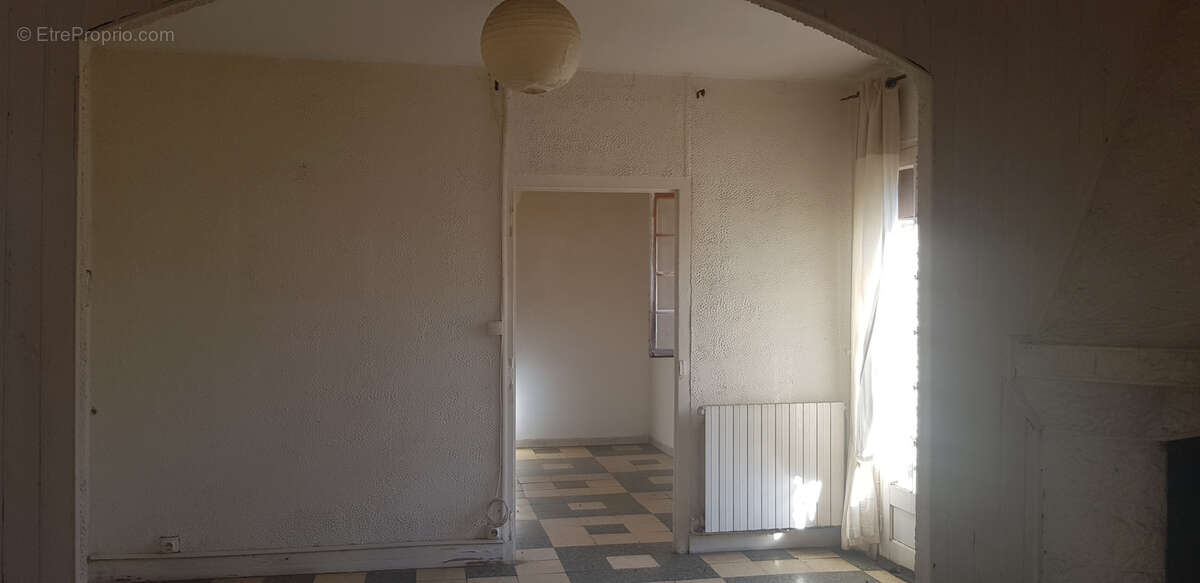 Maison à LA VERNAREDE