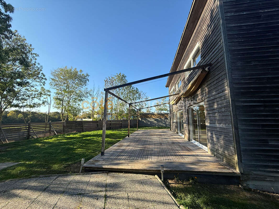 Maison à SAINT-DENIS-DU-PAYRE