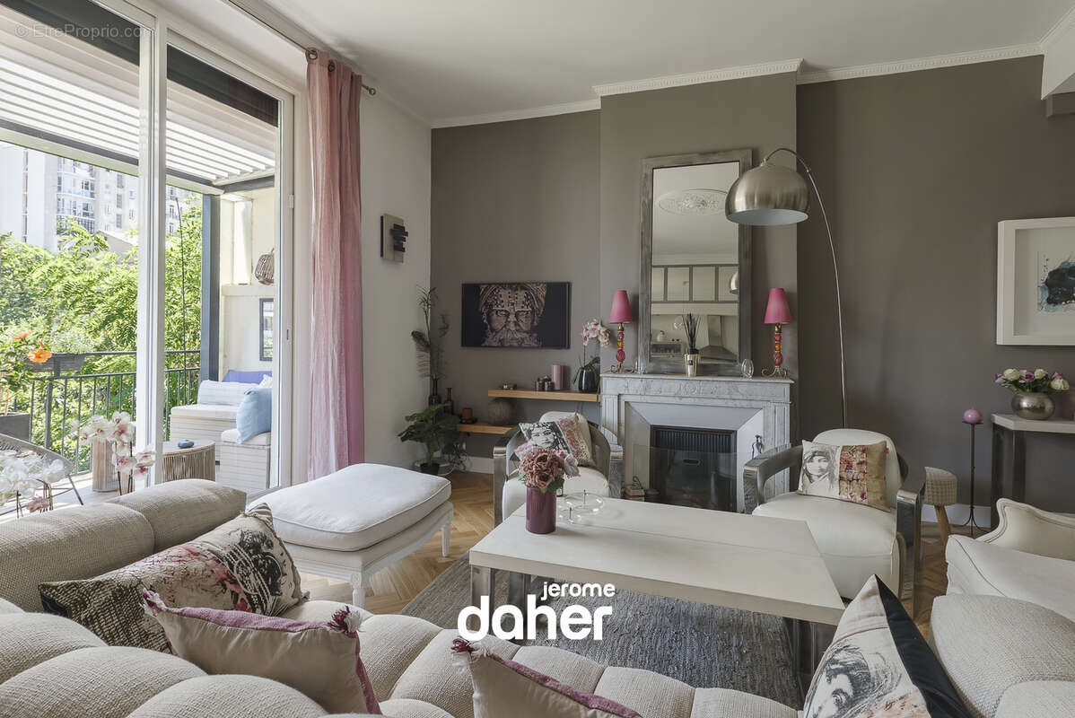 Appartement à MARSEILLE-6E