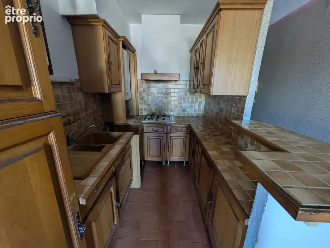 Appartement a rafraichir en copropriété - photo 3