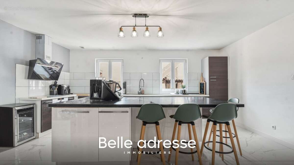 Maison-Appartement rénovée de 160 m² - photo 2