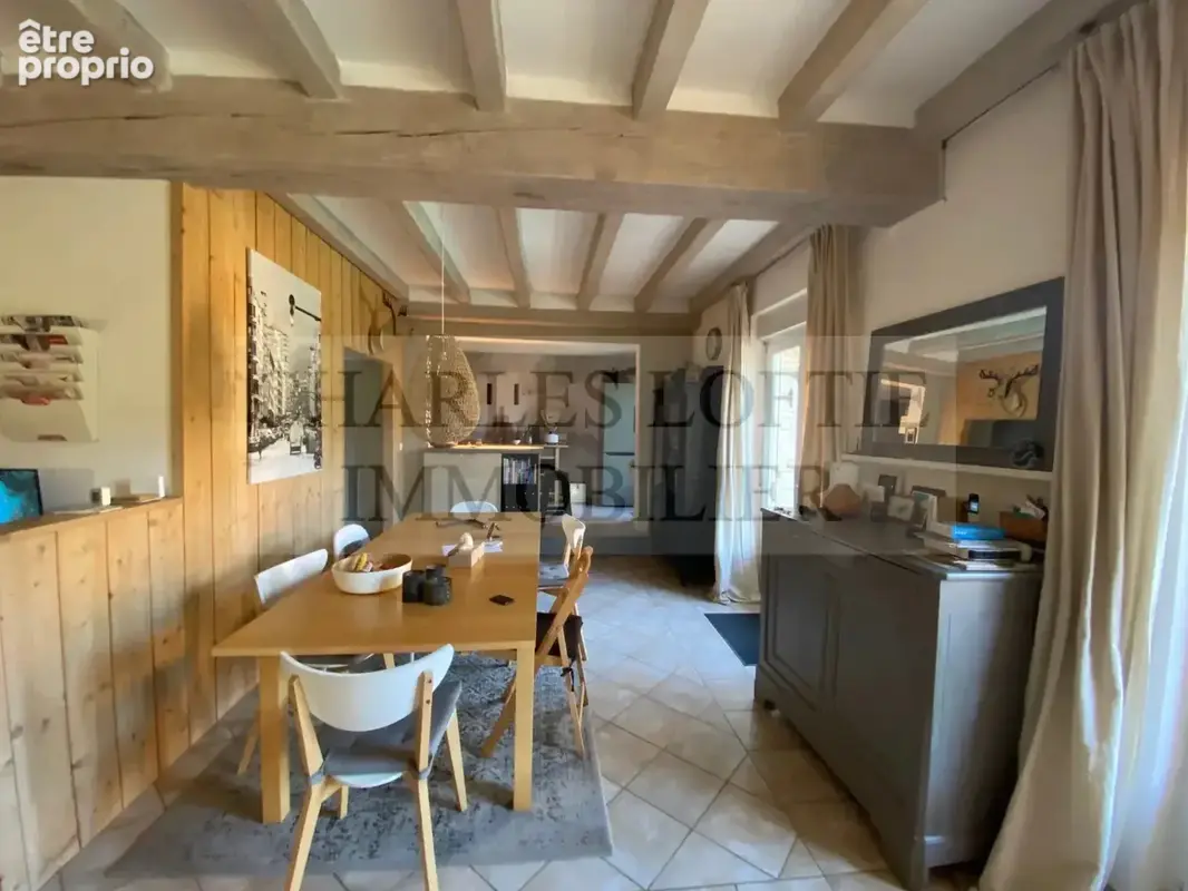 Superbe propriete en pierre comprenant 2 maisons d’habitation avec piscine sur un terrain de 1145 m². - photo 7