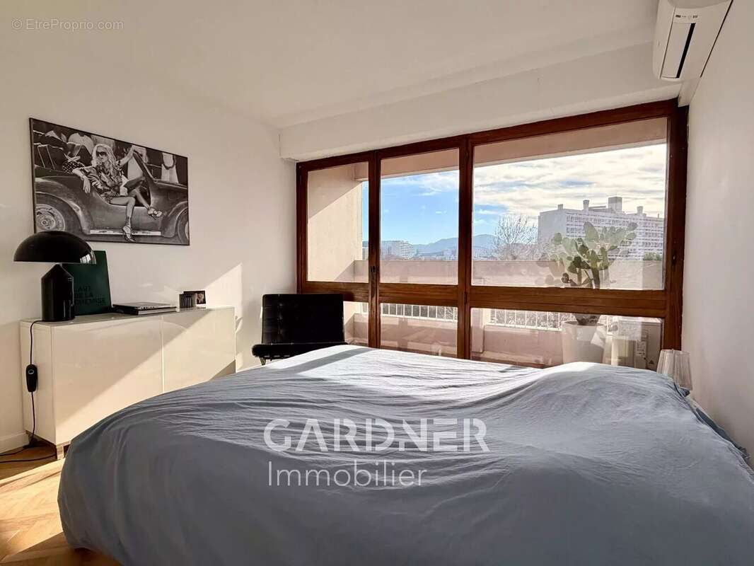 Appartement à MARSEILLE-8E