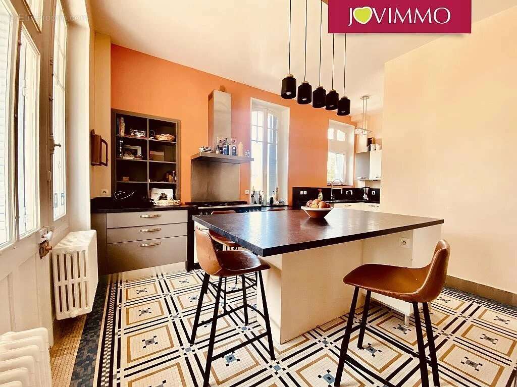 Maison à NERIS-LES-BAINS