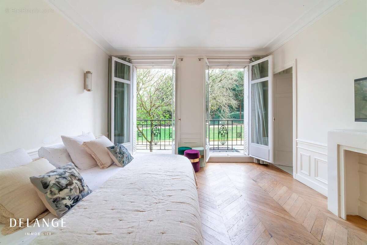 Appartement à PARIS-19E
