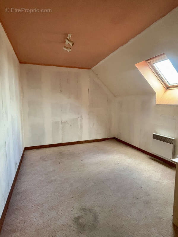 Maison à LA CROIX-DU-PERCHE