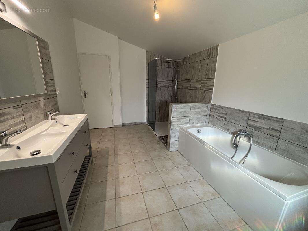 Maison à GUITINIERES