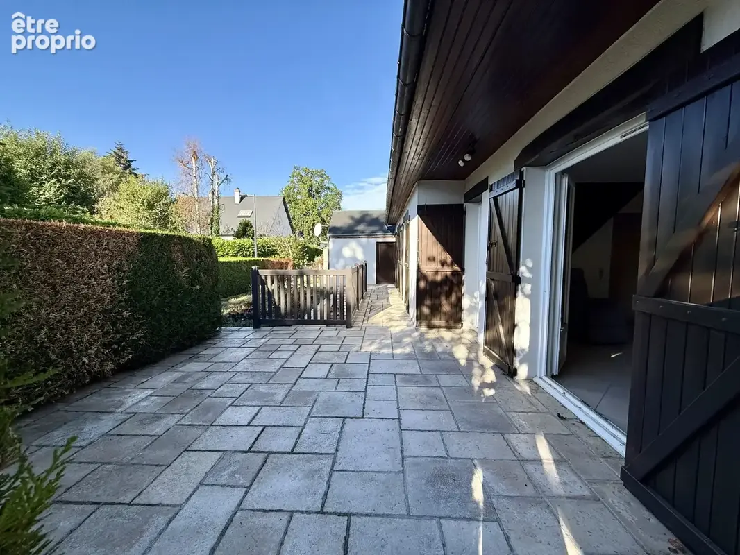 Maison 6 pièces 138 m² à vendre à Orleans (45100) - photo 2