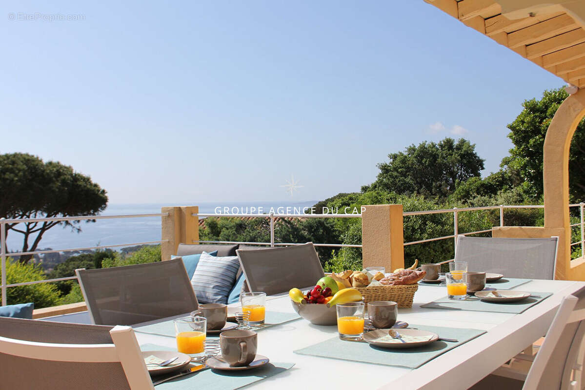 Maison à LES ISSAMBRES