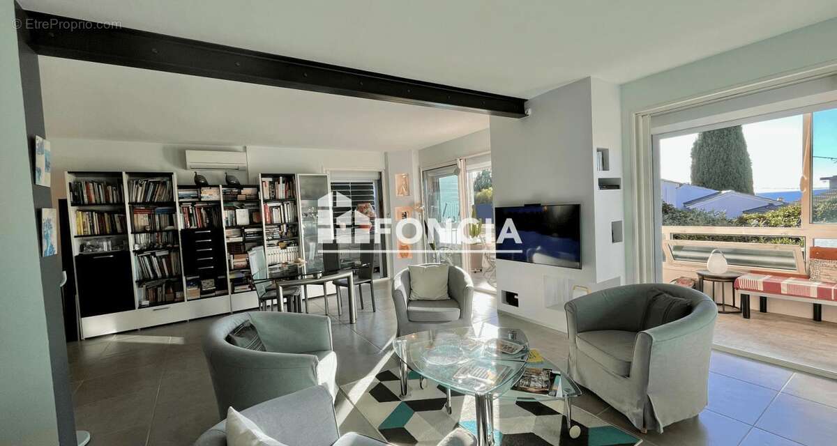 Appartement à SIX-FOURS-LES-PLAGES