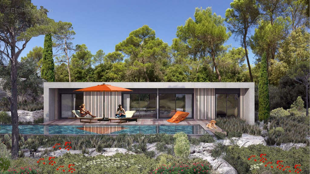 Terrain à SILLANS-LA-CASCADE