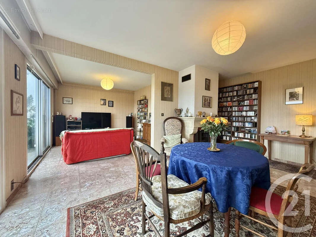 Appartement à MOULINS