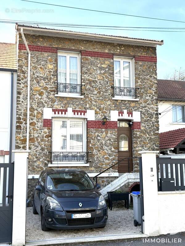 Photo 1 - Maison à LIVRY-GARGAN
