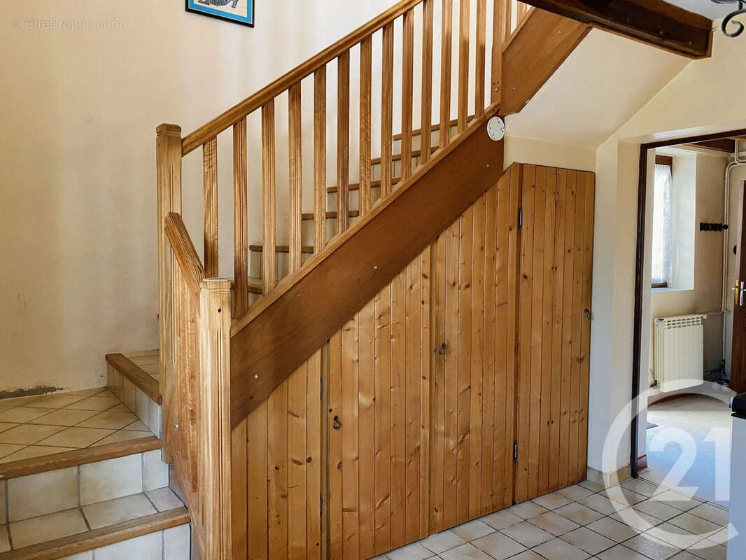 Maison 108 m² à Humbligny  - photo 7