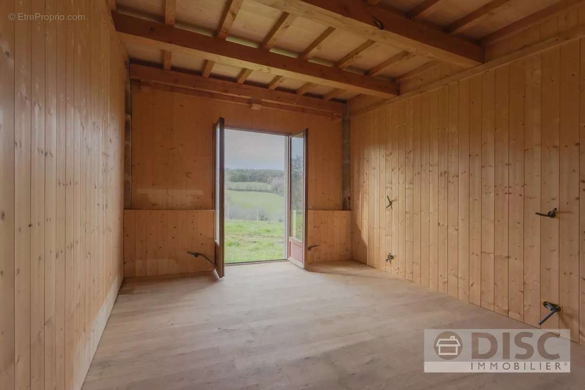 Maison à SAINT-MICHEL-DE-VAX