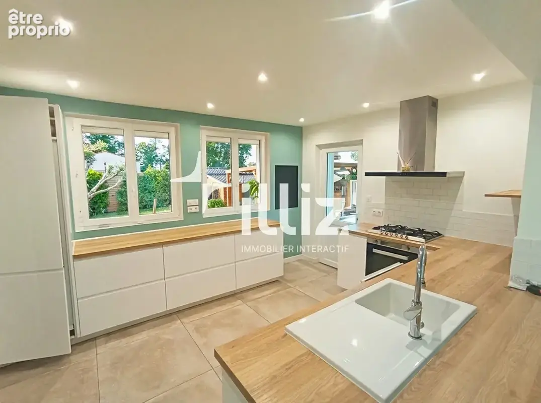 Secteur Rochefort / Breuil-Magné - Maison familiale 8 pièces de 178 m2 avec piscine - photo 1