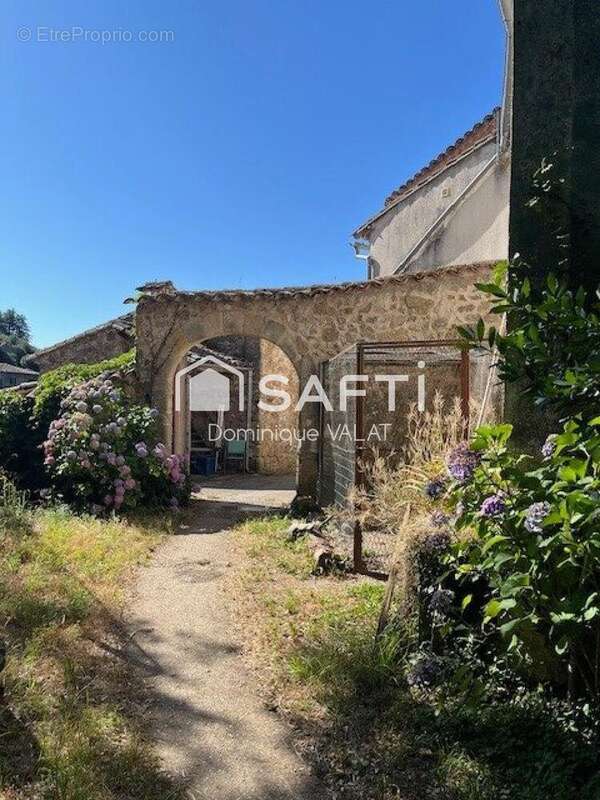 Maison 345 m² à Soudorgues  - photo 5