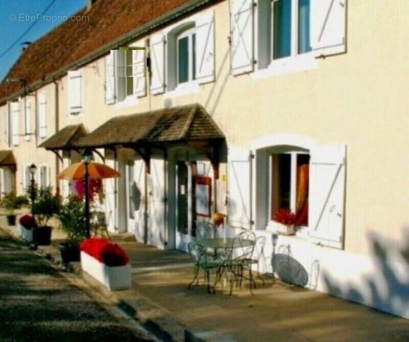 Maison à SAINT-CHAMARAND